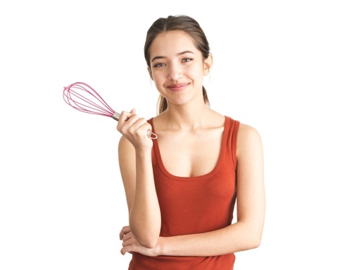 La Guilde Culinaire camps d'été.  Photo d'enfant qui cuisine. Groupe d'âge adolescent 13 à 17 ans.